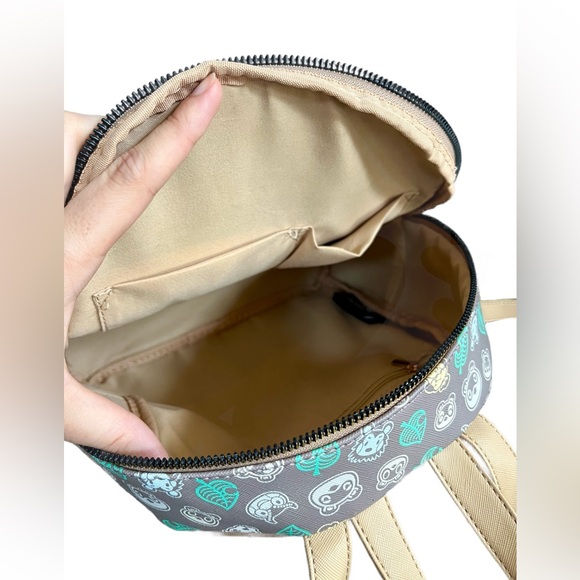 Nintendo Animal Crossing 11" Mini Backpack and Stationary Gift Set - Picture 7 of 8